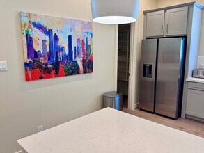 131 Eastwood St in Houston, TX - Building Photo - Building Photo