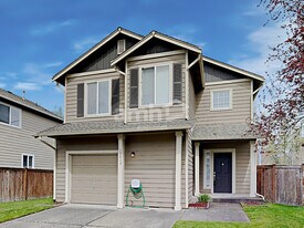 13023 158th Street Ct E in Puyallup, WA - Building Photo