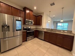 10805 Verawood Dr in Riverview, FL - Building Photo - Building Photo