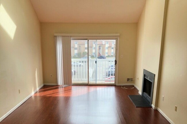 1205 Jesse Way, Unit 1205