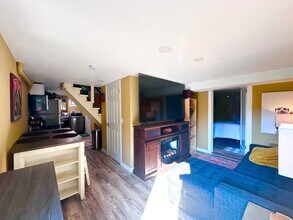 8715 SE 30th Ave in Milwaukie, OR - Building Photo - Building Photo