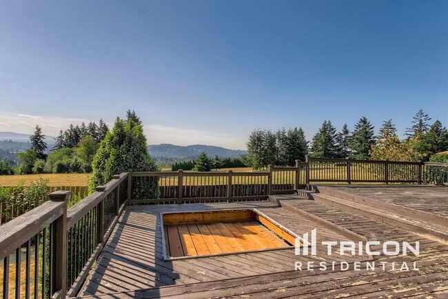 15100 SE Natalya St in Happy Valley, OR - Foto de edificio - Building Photo