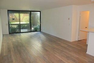 7765 W 91st St, Unit A1124 in Los Angeles, CA - Building Photo