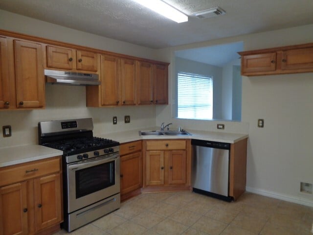 24007 Rockygate Dr in Spring, TX - Building Photo - Building Photo