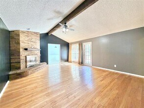 1821 Broadway St in Denton, TX - Building Photo - Building Photo