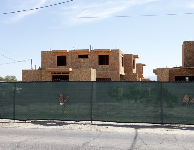 Villa Hermosa Apartments in Indio, CA - Foto de edificio - Building Photo