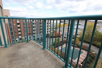 175 Cottage St in Chelsea, MA - Foto de edificio - Building Photo