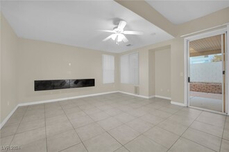 295 Blackstone River Ave in Las Vegas, NV - Building Photo - Building Photo