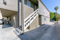 11481 Cumpston St in Los Angeles, CA - Building Photo - Building Photo