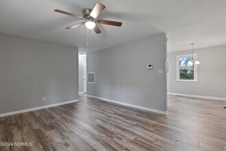 124 Kitt Dr in Jacksonville, NC - Building Photo - Building Photo