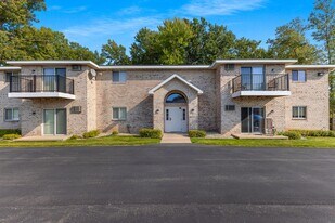 Wintergreen in Green Bay, WI - Building Photo