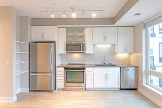 The Finn Apartments in St. Paul, MN - Building Photo - Interior Photo