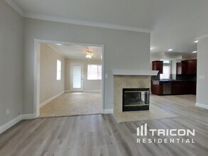 8704 Port Haywood Way in Sacramento, CA - Building Photo - Building Photo