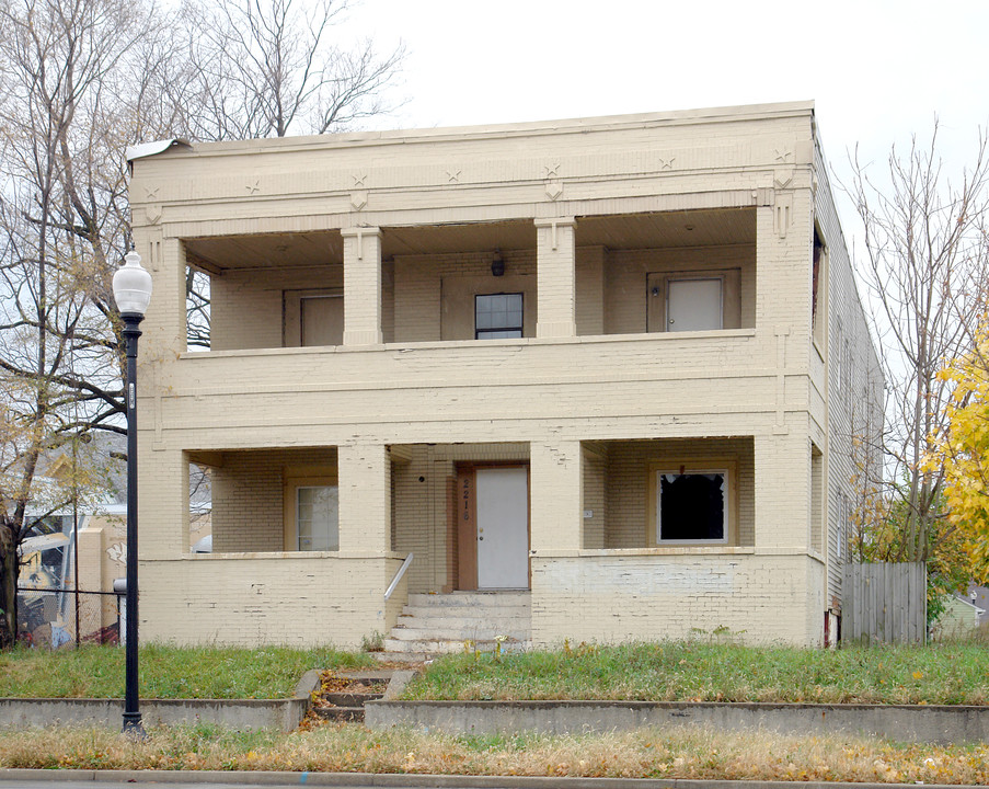 2216 N College Dr in Indianapolis, IN - Building Photo