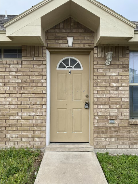 2407 Moonlight Ln, Unit 4 in Edinburg, TX - Building Photo