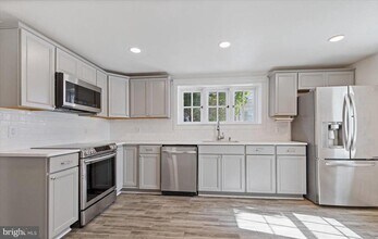 514 E Lancaster Ave in Downingtown, PA - Building Photo - Building Photo