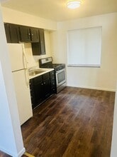 8721 Natural Bridge Rd in St. Louis, MO - Building Photo - Building Photo