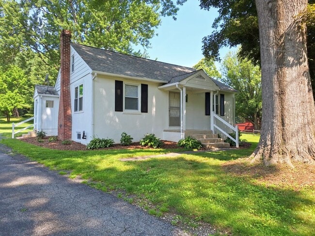 property at 624 Chandler Mill Rd