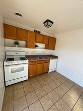 350 N Silverbell Rd in Tucson, AZ - Building Photo - Building Photo