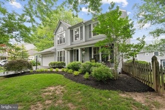 10719 Sugar Meadow Dr in Great Falls, VA - Building Photo - Building Photo