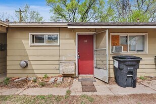 207 N Santa Fe Ave in Fountain, CO - Building Photo