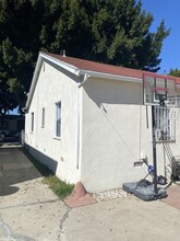 2100 Thurman Ave in Los Angeles, CA - Building Photo - Building Photo