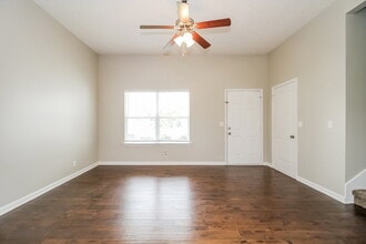 2426 Salem Glen Xing in Murfreesboro, TN - Foto de edificio - Building Photo