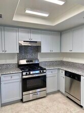 809 W Duarte Rd, Unit C in Monrovia, CA - Building Photo - Building Photo