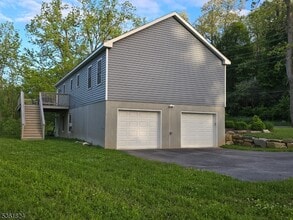 5 Mountain Rd in Hamburg, NJ - Building Photo - Building Photo