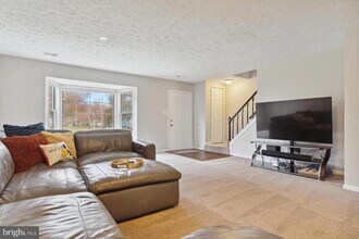 6103 Red Squirrel Pl in Waldorf, MD - Building Photo - Building Photo