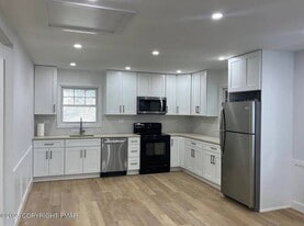 8911 Little John Dr, Unit 2 in Kunkletown, PA - Building Photo