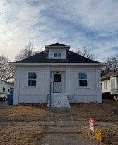213 D St NW in Miami, OK - Building Photo