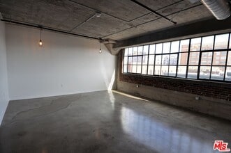 691 Mill St in Los Angeles, CA - Building Photo - Building Photo