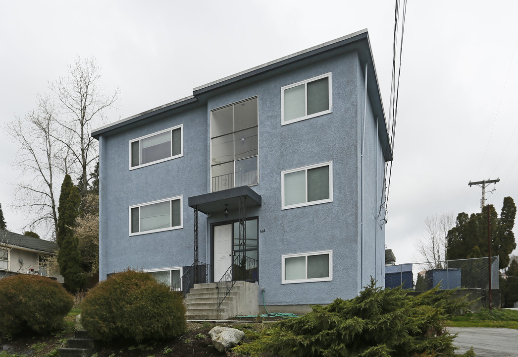 433 11th St in New Westminster, BC - Building Photo