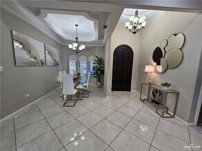 21 Radiant Ln in Edinburg, TX - Building Photo - Building Photo