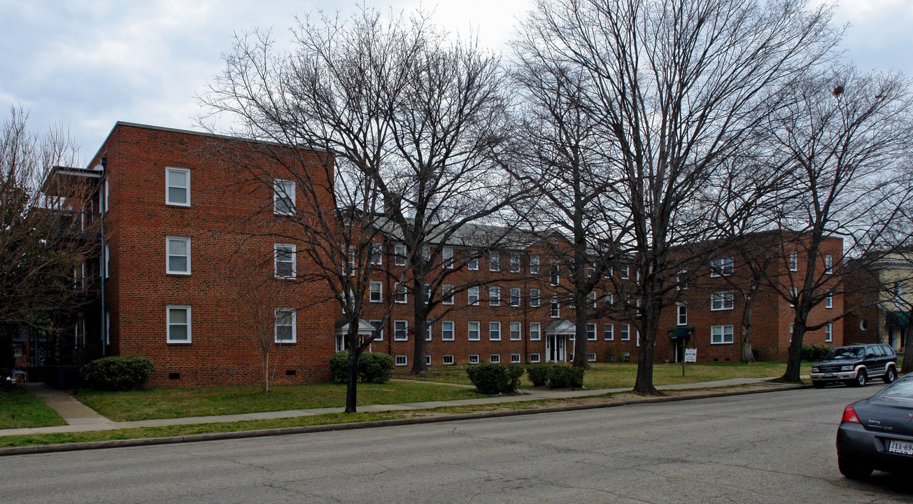 Virginia Apartments in Richmond, VA - Building Photo