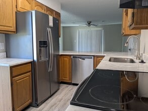 135 Meredith Cir in Gray, TN - Building Photo - Building Photo