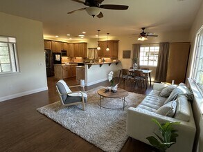 27474 Sycamore Mesa Rd in Temecula, CA - Building Photo - Building Photo