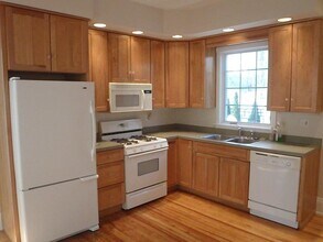 923 Harvard St in Rochester, NY - Building Photo - Building Photo