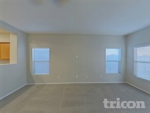 42756 W Elizabeth Ave in Maricopa, AZ - Building Photo - Building Photo