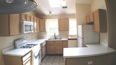 1934 Heron Ave in Schaumburg, IL - Foto de edificio - Building Photo