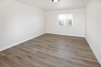 10709 Sherman Pl in Sun Valley, CA - Building Photo - Building Photo