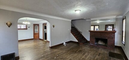 1294 Winston Rd in South Euclid, OH - Building Photo - Building Photo