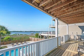 1332 W Lagoon Ave in Gulf Shores, AL - Building Photo - Building Photo