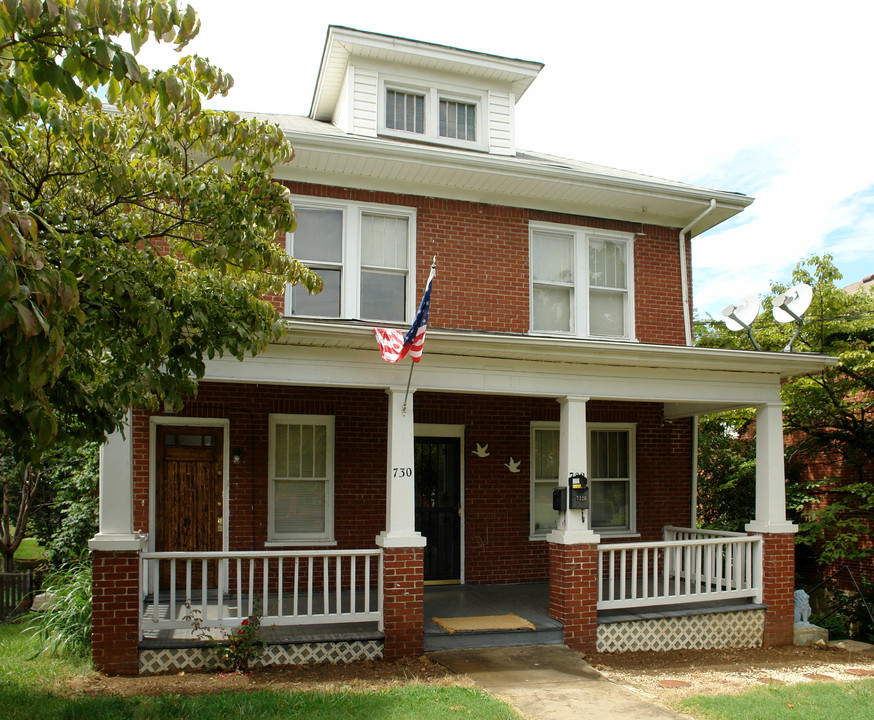 730-732 Montrose Ave in Roanoke, VA - Building Photo