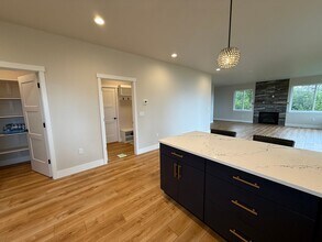 18744 Denmark Cir in Anchorage, AK - Building Photo - Building Photo