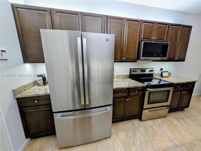 3561 Forest Hill Blvd in Palm Springs, FL - Building Photo - Building Photo