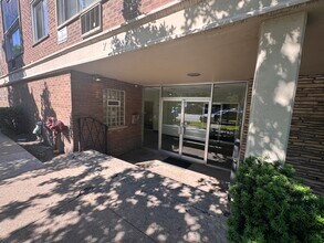 7120 N Sheridan Rd in Chicago, IL - Building Photo - Building Photo