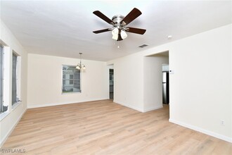 16 Tangerine Ct in Lehigh Acres, FL - Building Photo - Building Photo