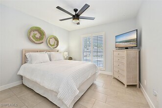 864 Gulf Pavillion Dr in Naples, FL - Building Photo - Building Photo